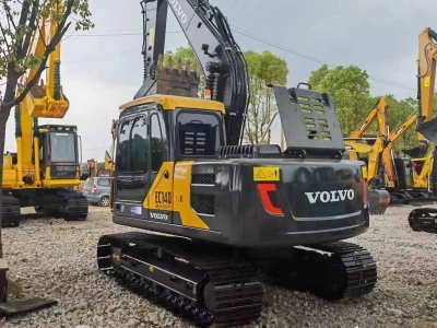 Used Digger on Sale Low Price Crawler Excavator Volvo EC140